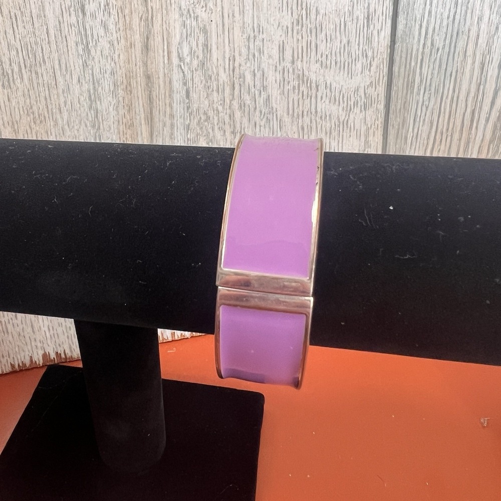 Purple Pink Enamel Hinged Bangle Silver Tone Bracelet w/Magnetic Closure Vintage